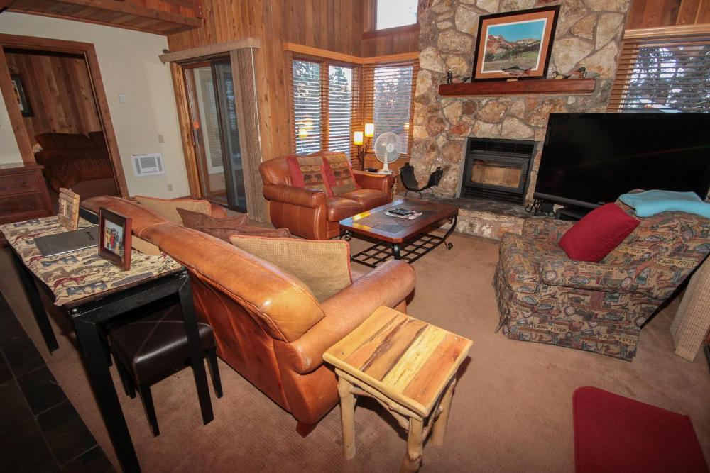 Mountainback 52 Loft Corner
